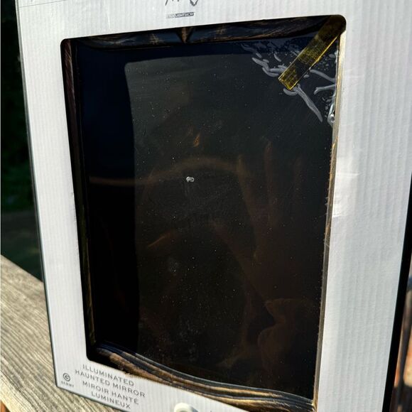 NEW Spooky Red Ghostly Illuminated Haunted Mirror 14x11 - Picture 3 of 6